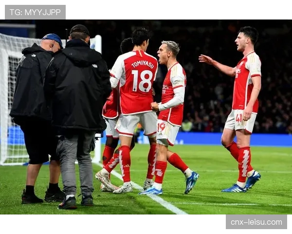 英超争冠三足鼎立 争四阵营陷入多支豪门贴身混战